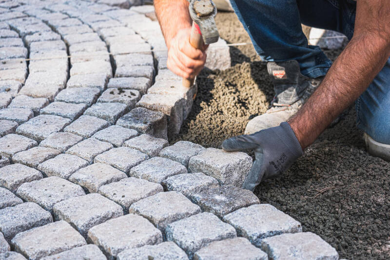 Co to jest kostka brukowa i jej zastosowania?