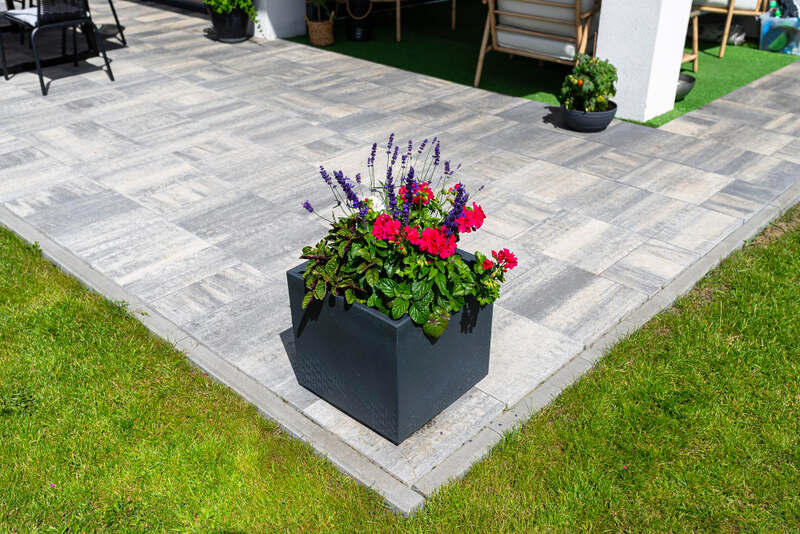 Zalety kostki betonowej na tarasie