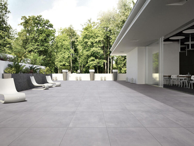 Zalety tarasów z płyt betonowych o dużych formatach