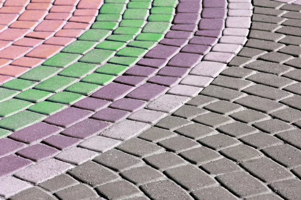 płyty betonowe kolorowe jako element dekoracyjny tarasu