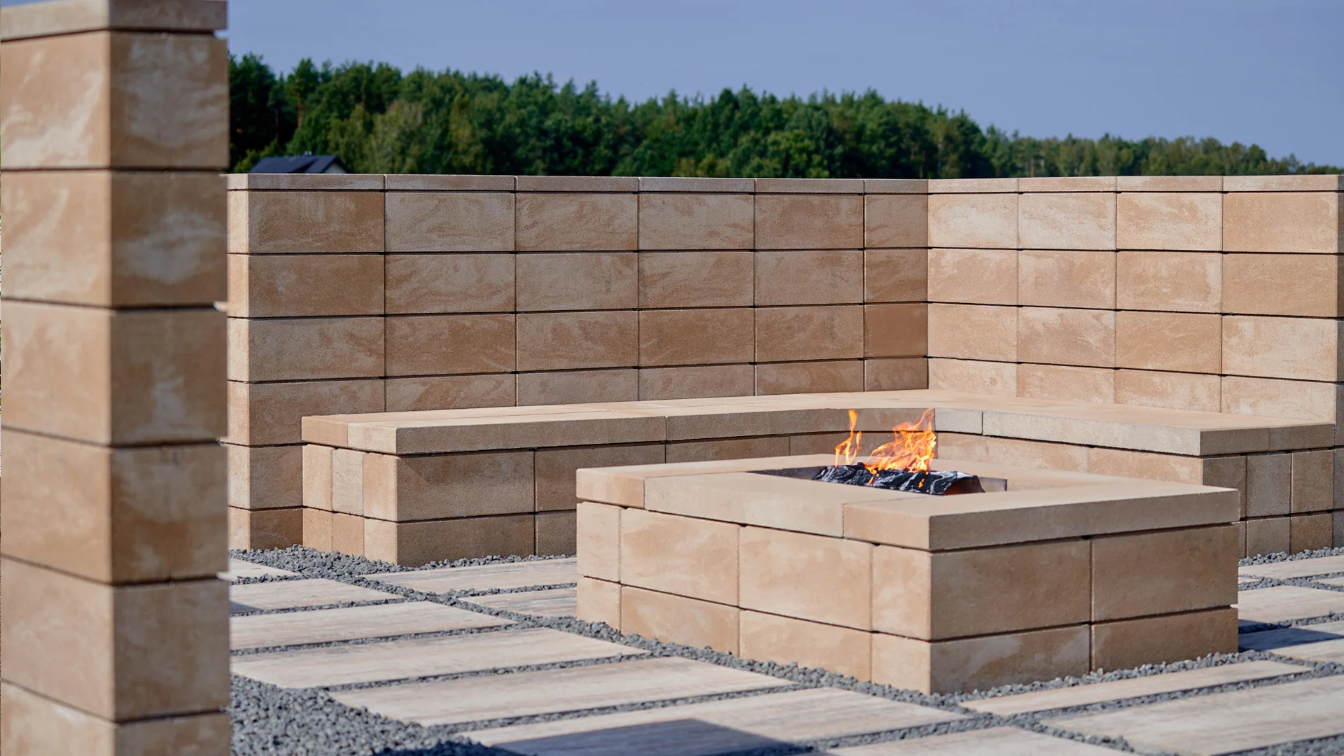 Pustak betonowy a pustak łupany